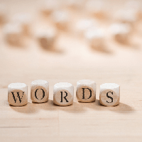 Đoạn văn nêu ý kiến về hiện tượng sử dụng biệt ngữ xã hội trên mạng xã hội hiện nay