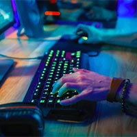 Văn mẫu lớp 9: Dàn ý Nghị luận Trò chơi điện tử là món tiêu khiển hấp dẫn