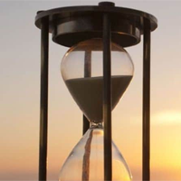 Văn mẫu lớp 11: Phân tích bài thơ Thời gian