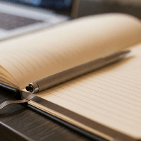 Đoạn văn cảm nhận nhân vật Hoài Văn Hầu trong Viên tướng trẻ và con ngựa trắng (2 mẫu)