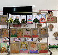 Giáo án mầm non: Tạo hình chiếc váy bằng vật liệu tự nhiên