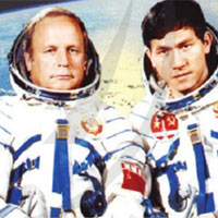 Đọc: Người được phong ba danh hiệu Anh hùng - Tiếng Việt 5 Cánh diều