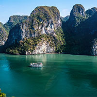 Viết đoạn văn giới thiệu một danh lam thắng cảnh trên thế giới hoặc ở Việt Nam