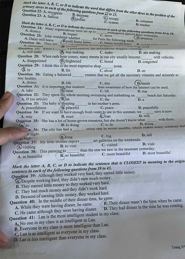 Đề thi vào lớp 10 môn Tiếng Anh Thừa Thiên Huế 2025