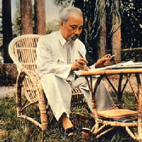 Bài thơ Sáng tháng Năm