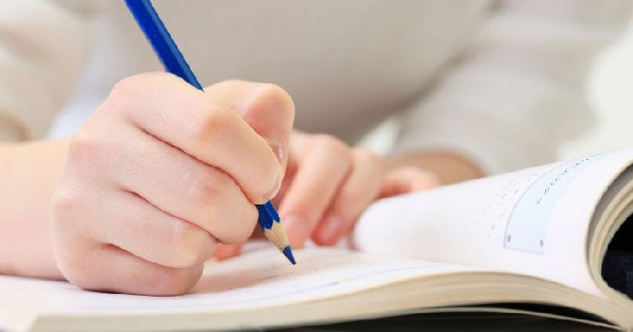 Viết đoạn văn tả một đồ đạc trong nhà em, có biện pháp so sánh
