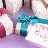 Giáo án PowerPoint Tiếng Việt 5: Quà sinh nhật