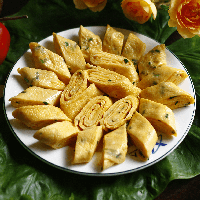 Viết đoạn văn nêu các bước làm một món ăn trứng rán (6 mẫu)