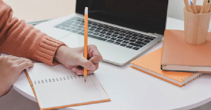 Viết đoạn văn giới thiệu về một tờ báo viết về tình bạn