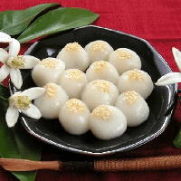 Viết 4 - 5 câu giới thiệu về bánh trôi (3 mẫu)