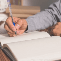 Viết bài văn thuyết minh thuật lại một sự kiện ngắn gọn (2 mẫu)