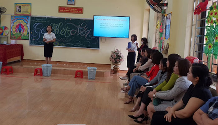 Giao lưu với cha mẹ học sinh