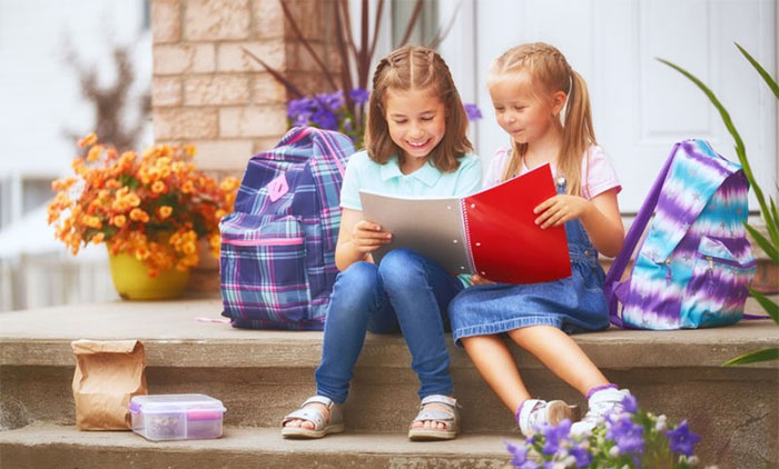 Hát về tình bạn