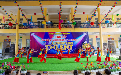 Tổ chức hoạt động tìm kiếm tài năng trong trường