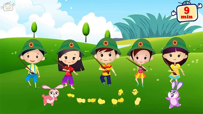 Tập làm chú bộ đội