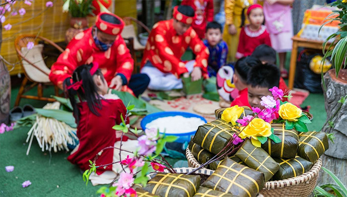 Tìm hiểu phong tục đón năm mới của địa phương