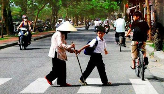 Trao đổi về tinh thần trách nhiệm, sự trung thực và tuân thủ pháp luật trong cuộc sống