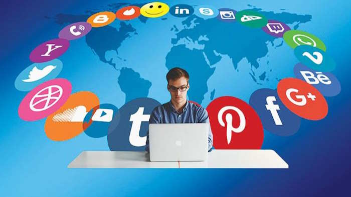 Phỏng vấn về những lưu ý khi giao tiếp trên mạng