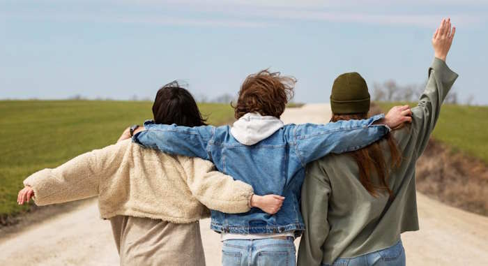 Câu lạc bộ tư vấn tình bạn