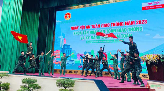 Ngày hội an toàn giao thông