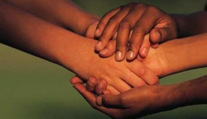 Chung tay vì cộng đồng