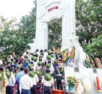 Giáo án Sinh hoạt lớp 2 tuần 15: Em với cộng đồng