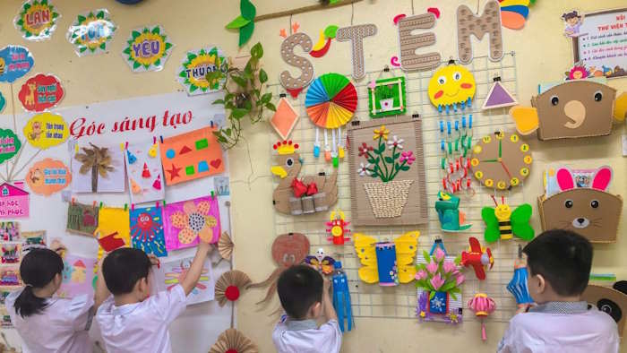 Trang trí lớp học