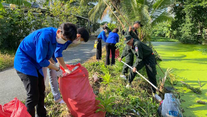 Sinh hoạt dưới cờ 9