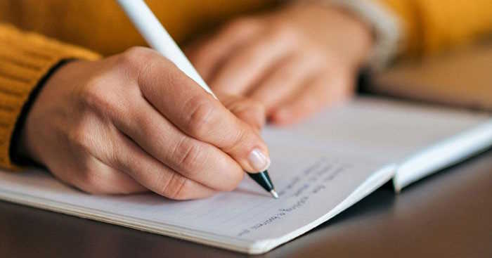 Chia sẻ kết quả rèn luyện thái độ, hành vi tôn trọng sự khác biệt và sống hài hòa với các bạn, thầy cô