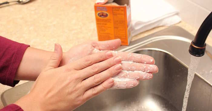 Chia sẻ kết quả rèn luyện thái độ, hành vi tôn trọng sự khác biệt và sống hài hòa với các bạn, thầy cô