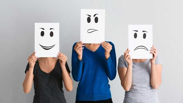 Trao đổi về cách suy nghĩ tích cực để quản lí cảm xúc