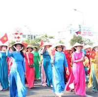 Giáo án sinh hoạt dưới cờ lớp 1 tuần 25: Phát động hội diễn chào mừng ngày Quốc tế Phụ nữ 8 - 3