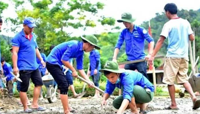 Trao đổi về trách nhiệm của thanh niên học sinh trong việc tham gia xây dựng và phát triển cộng đồng