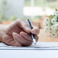 Tóm tắt Vua chích chòe ngắn gọn (2 mẫu)