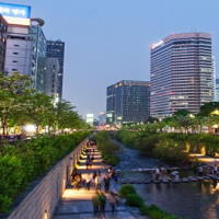 Giáo án PowerPoint Tiếng Việt 3 Bài 13: Con kênh xanh giữa lòng thành phố