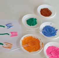 Giáo án mầm non: Bé chấm hoa từ màu nước