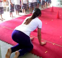 Giáo án mầm non: Bò zic zắc qua 5 điểm cách nhau 1,5m theo yêu cầu