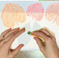 Giáo án mầm non: In lá cây